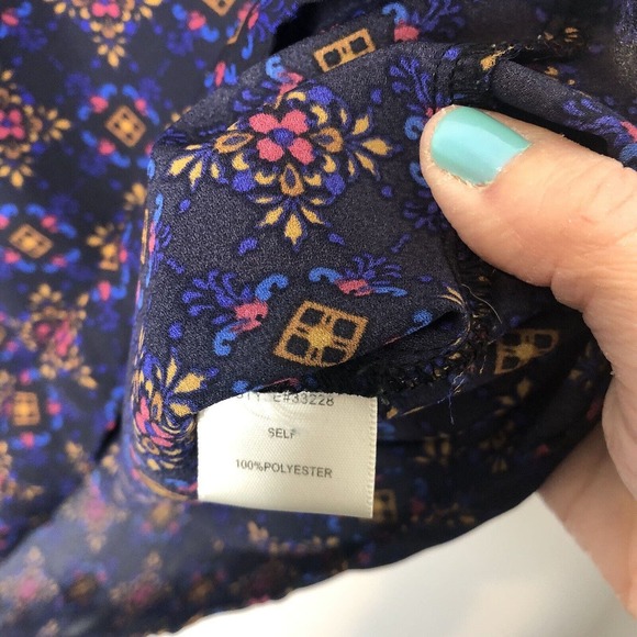 Skies Are Blue Women's V-Neck Patterned Long Sleeve Popover Blouse Size Medium - Picture 5 of 6